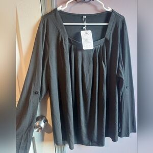 Women's Black Long Sleeve Top